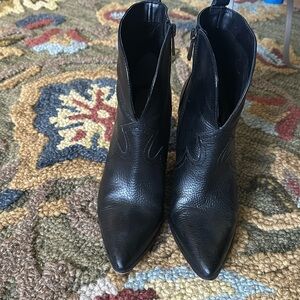 Jessica Simpson booties black sz 8